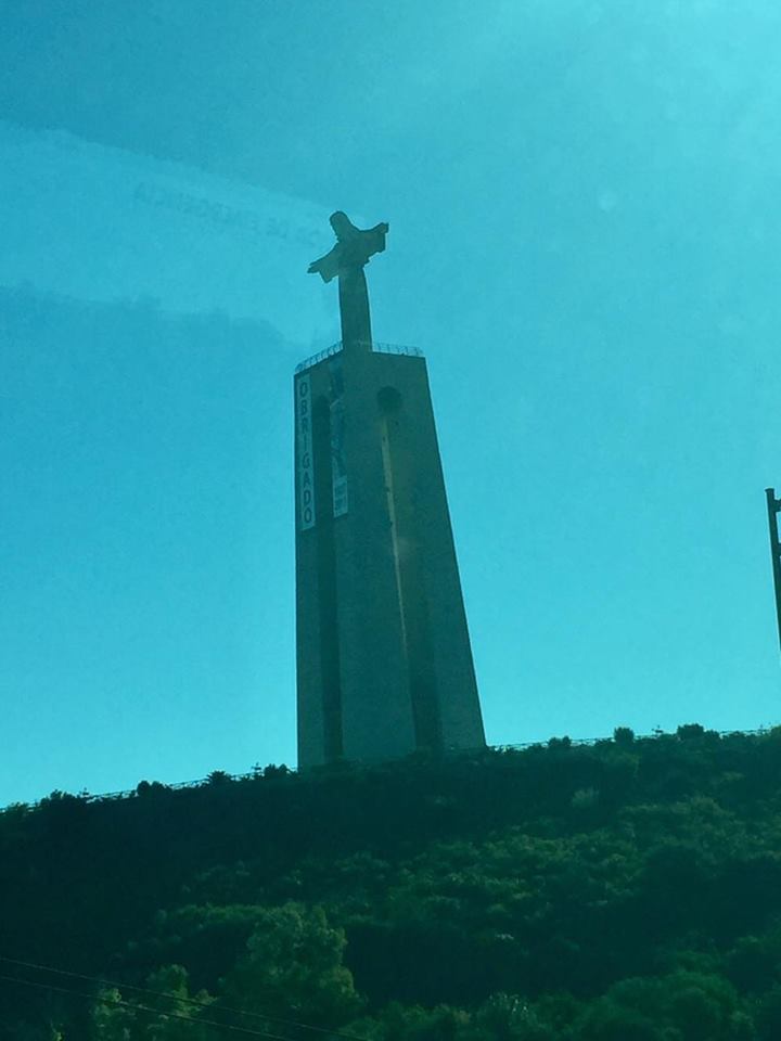 jesus christ statue